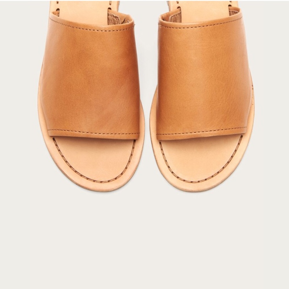 NIB Frye Camel Tan Robin Slide Sandal